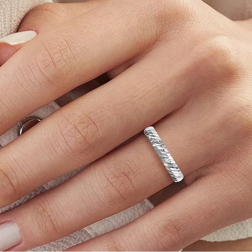 Platinum Band Ring. 1.85 Grams Platinum. A Forever Piece. Grab it!